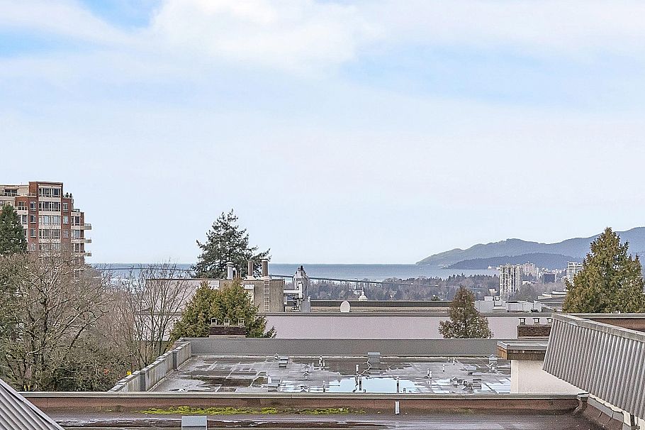 302 152 E 12th Street North Vancouver, BC - 30