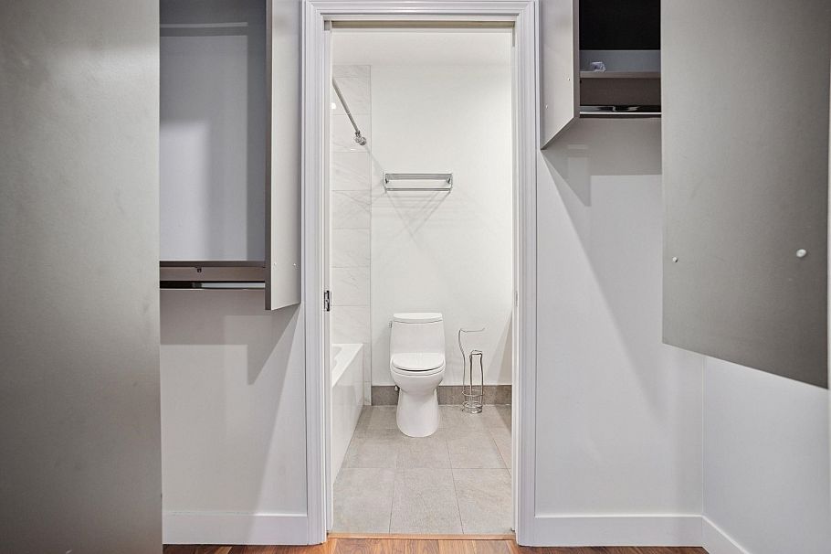 210 2028 W 11 Avenue Vancouver, BC - 6