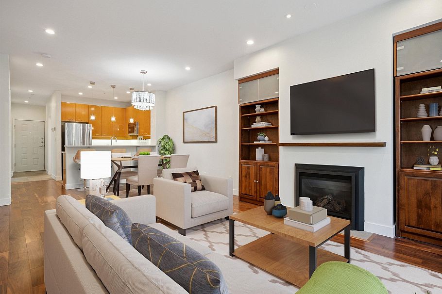 210 2028 W 11 Avenue Vancouver, BC - 1