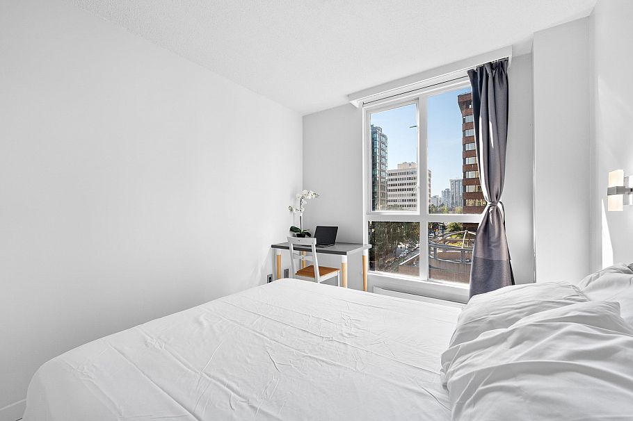 702 1188 Howe Street Vancouver, BC - 15