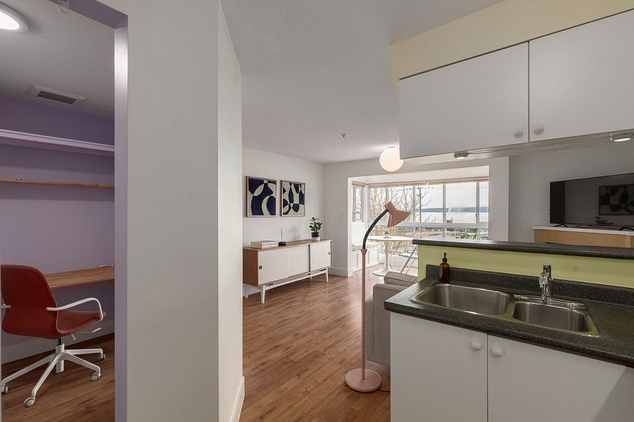 207 2211 Wall Street Vancouver, BC - 10