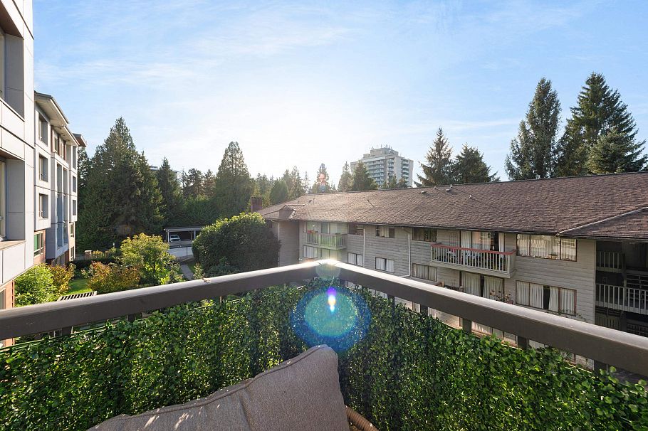 311 2651 Library Lane North Vancouver, BC - 27