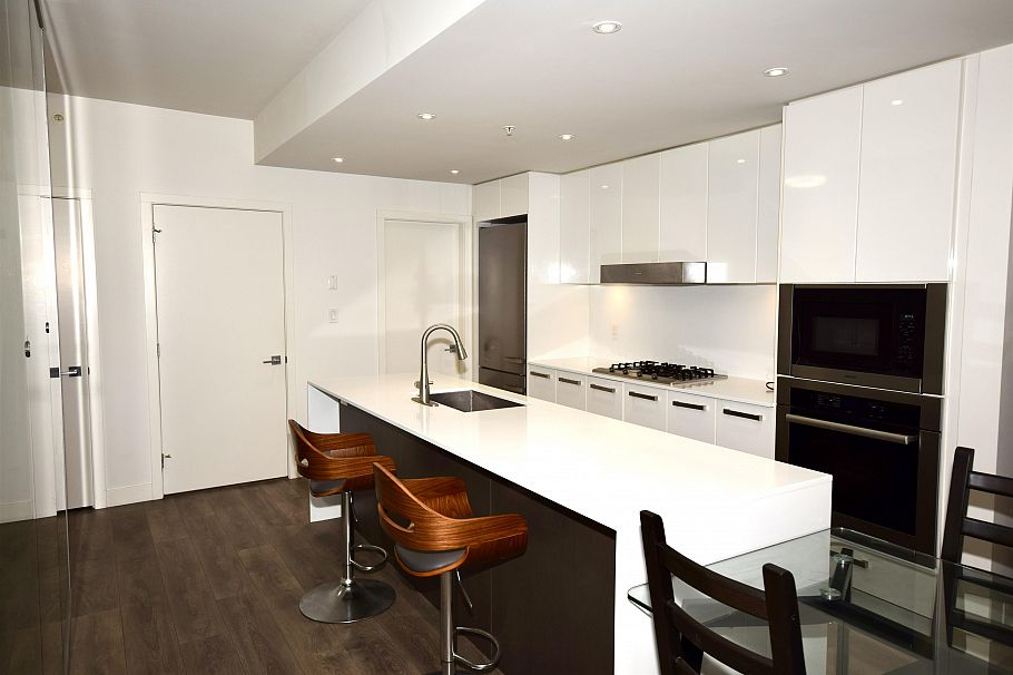 759 W 41st Avenue Vancouver, BC - 8