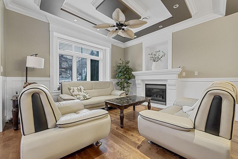 136 E 59th Avenue Vancouver, BC - 5