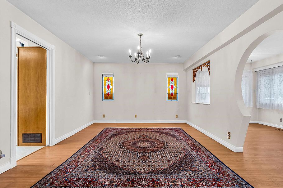 6884 Toderick Street Vancouver, BC - 2