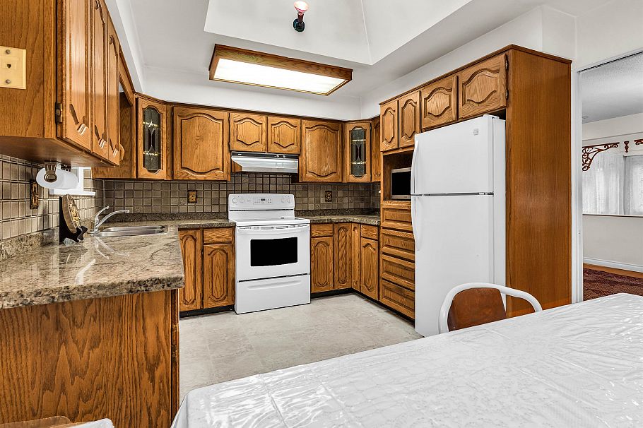 6884 Toderick Street Vancouver, BC - 11