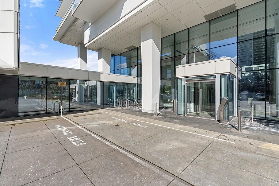 3302 1888 Gilmore Avenue Burnaby, BC - 3