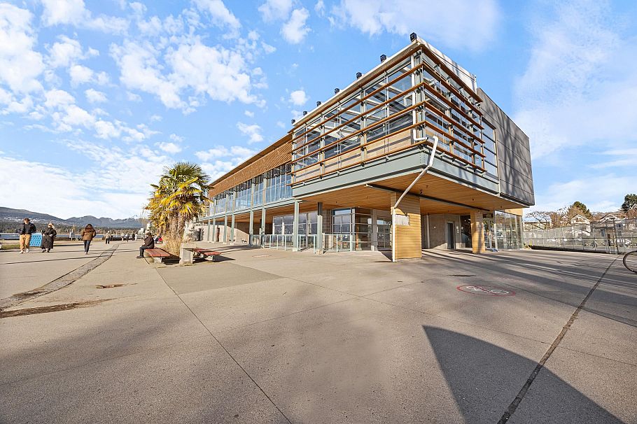 103 2110 Cornwall Avenue Vancouver, BC - 35