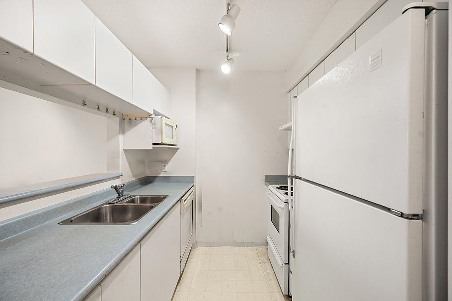 607 3489 Ascot Place Vancouver, BC - 11