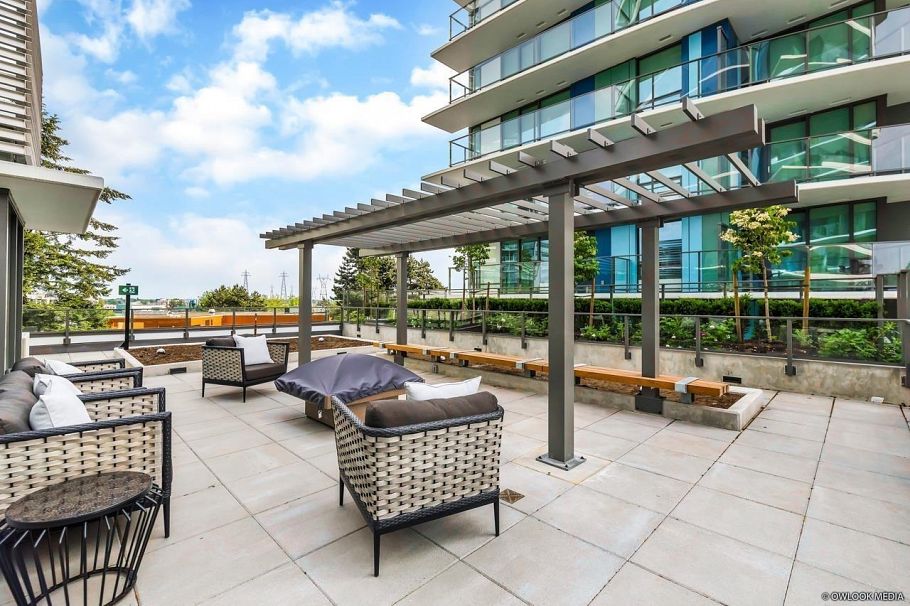 408 8238 Lord Street Vancouver, BC - 2