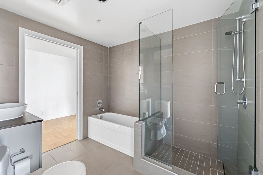 1701 108 W Cordova Street Vancouver, BC - 19