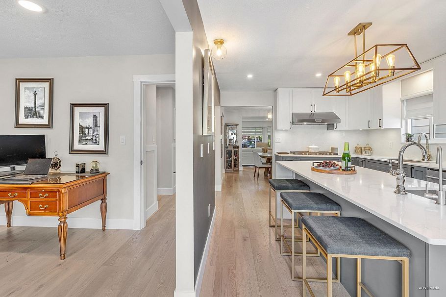 3333 W 29th Avenue Vancouver, BC - 17