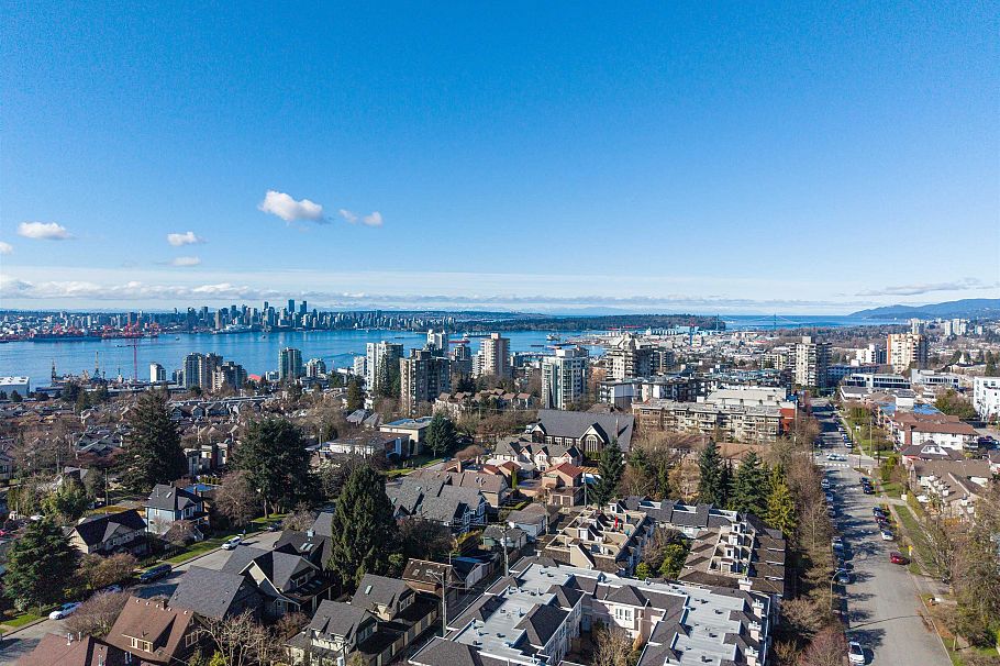 1127 St. Andrews Avenue North Vancouver, BC - 4