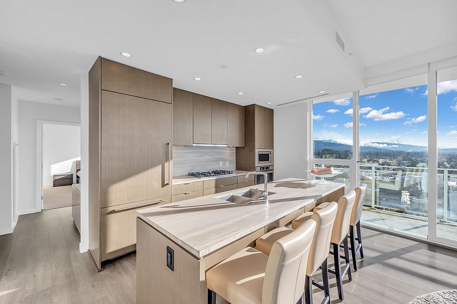 2301 125 E 14th Street North Vancouver, BC - 6