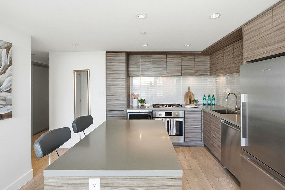 1606 1550 Fern Street North Vancouver, BC - 5