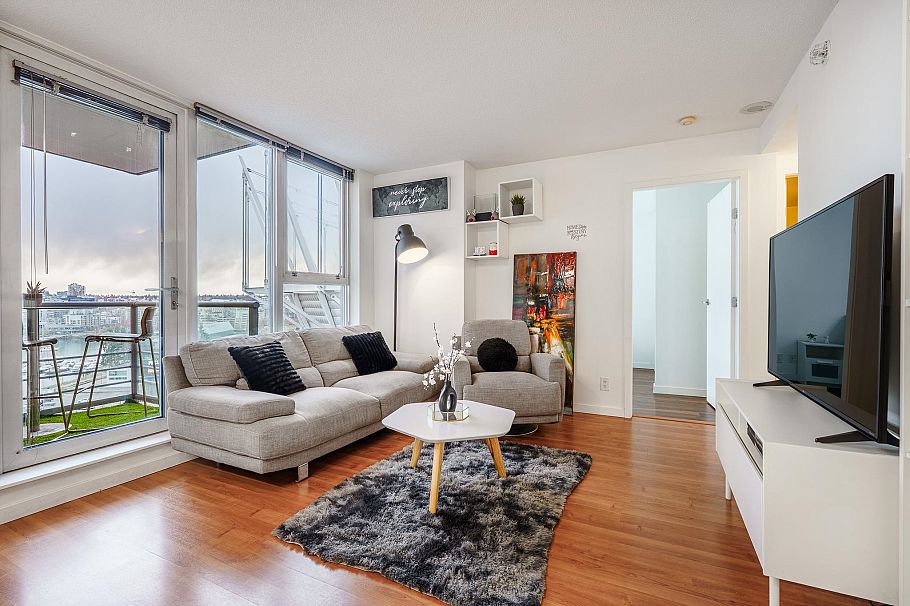 1209 111 W Georgia Street Vancouver, BC - 6