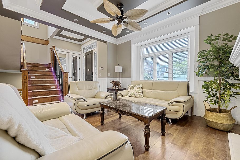 136 E 59th Avenue Vancouver, BC - 6