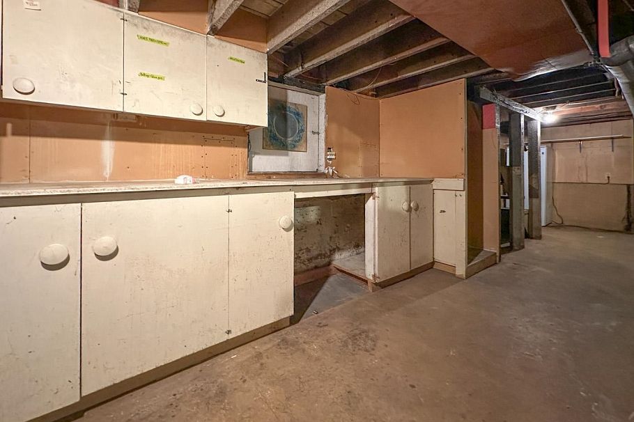 2243 W 5th Avenue Vancouver, BC - 31