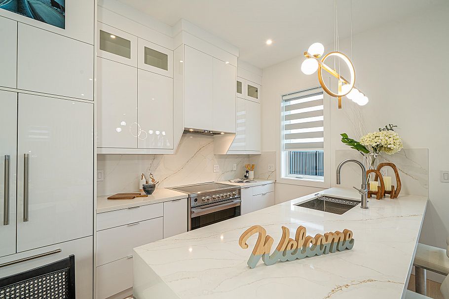 748 E 47th Avenue Vancouver, BC - 9