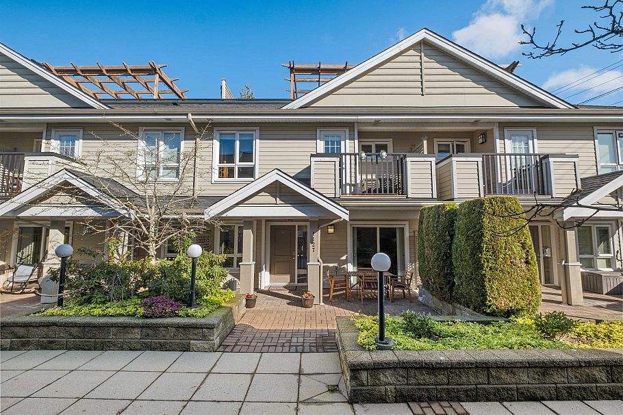 1127 St. Andrews Avenue North Vancouver, BC - 2