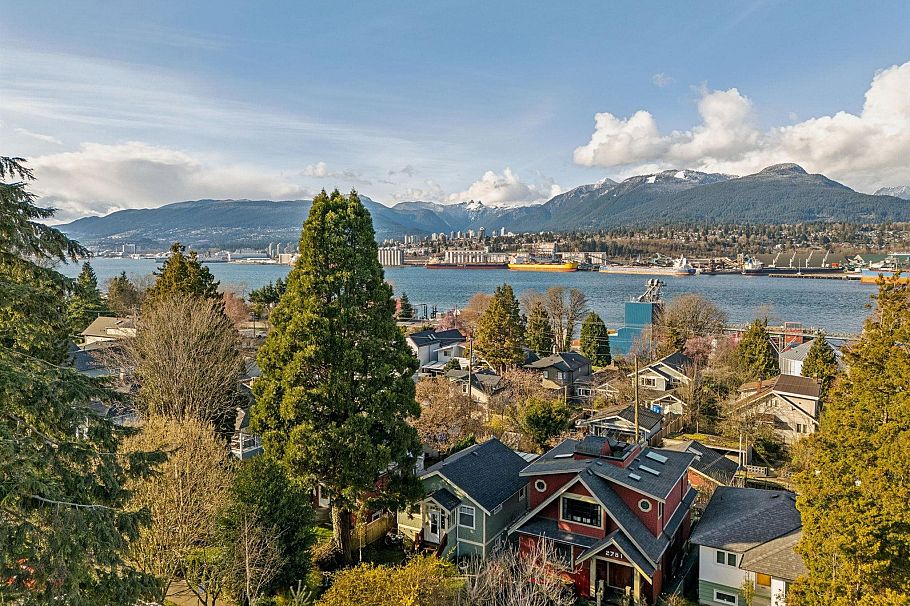 2798 Yale Street Vancouver, BC - 1