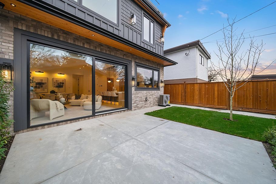 2 1841 Parker Street Vancouver, BC - 8