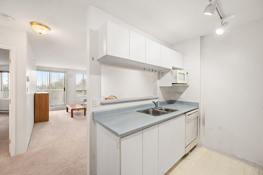 607 3489 Ascot Place Vancouver, BC - 10