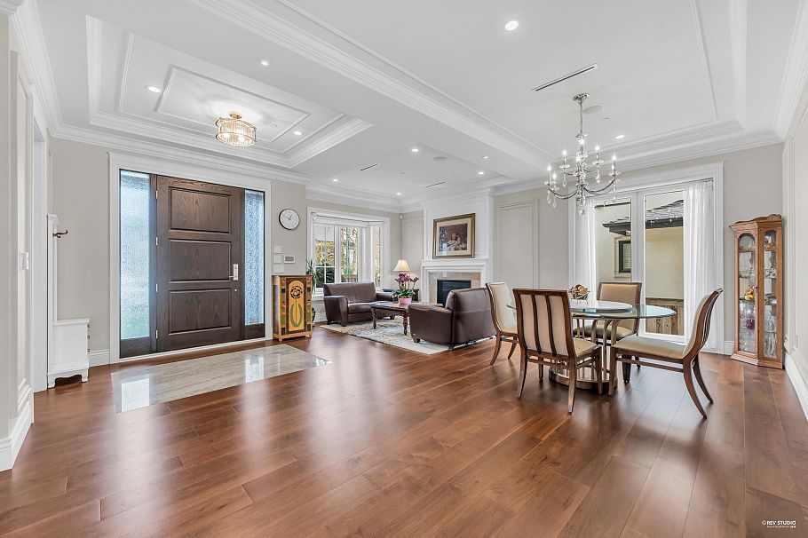 3562 W 34th Avenue Vancouver, BC - 4