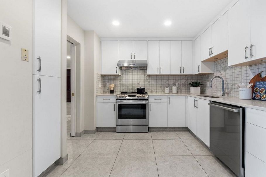 401 2015 Beach Avenue Vancouver, BC - 16