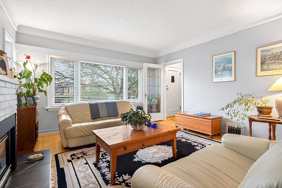 3494 Oxford Street Vancouver, BC - 8