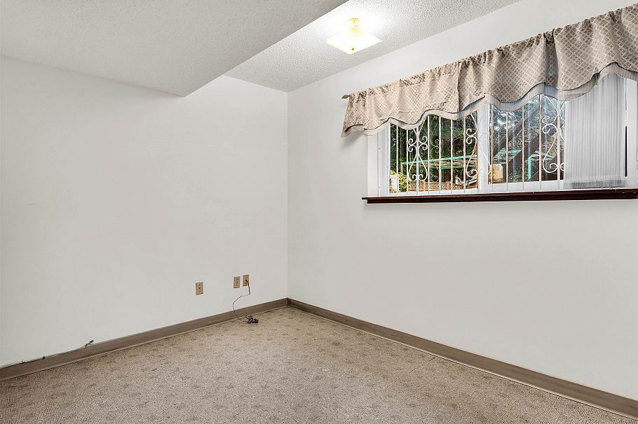 6884 Toderick Street Vancouver, BC - 27