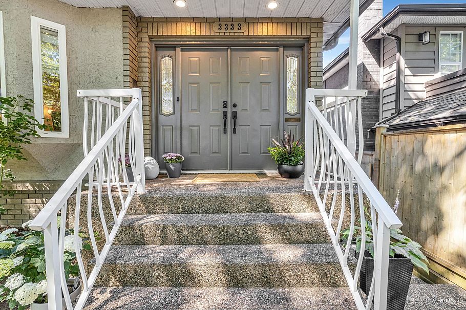 3333 W 29th Avenue Vancouver, BC - 4