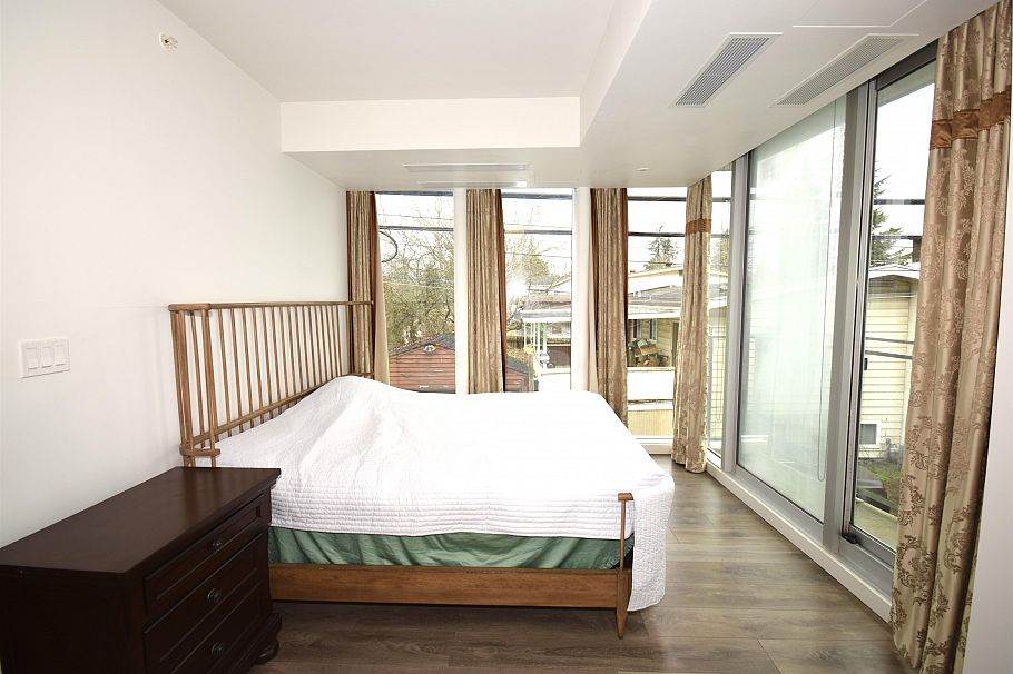 759 W 41st Avenue Vancouver, BC - 15