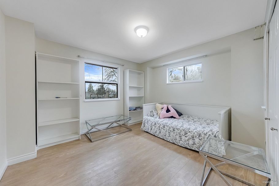 3657 W 29th Avenue Vancouver, BC - 24