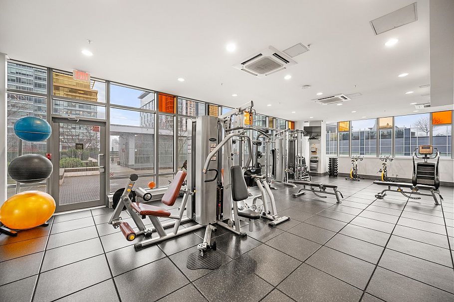 2308 2008 Rosser Avenue Burnaby, BC - 8