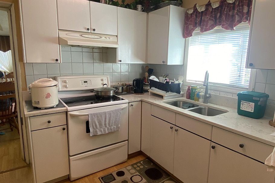 4712 Victoria Drive Vancouver, BC - 3