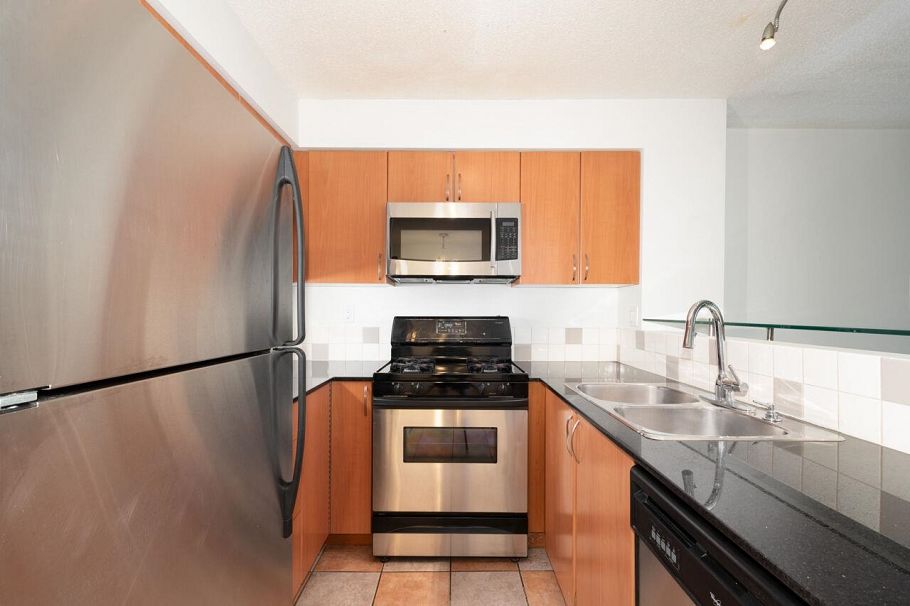 209 63 Keefer Place Vancouver, BC - 16