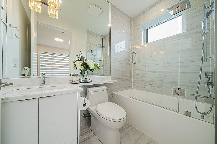 748 E 47th Avenue Vancouver, BC - 18