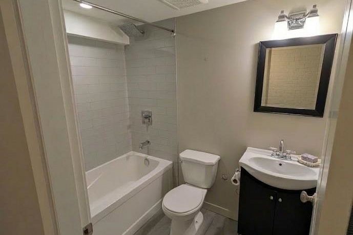 2161 E 20th Avenue Vancouver, BC - 26