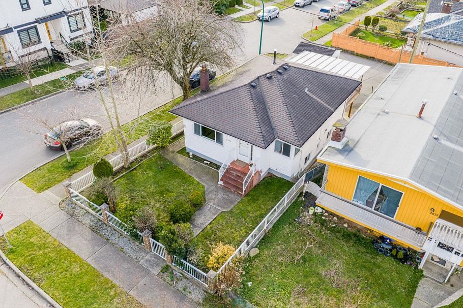 3895 Windermere Street Vancouver, BC - 29