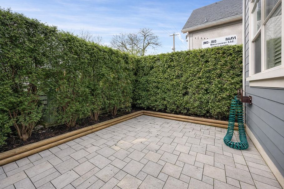 4172 Welwyn Street Vancouver, BC - 30