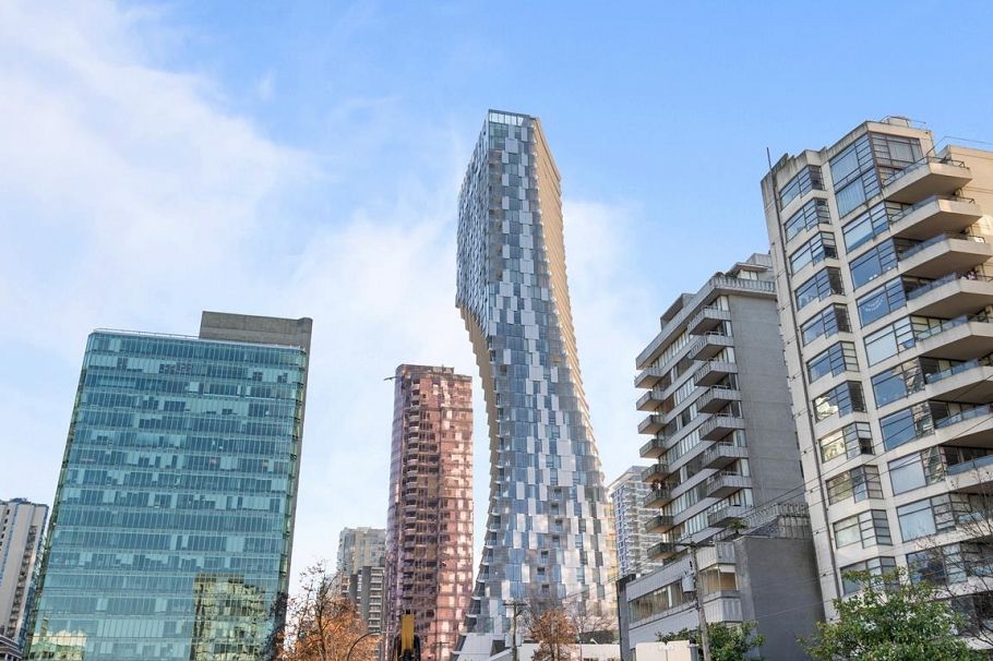 802 1568 Alberni Street Vancouver, BC - 1