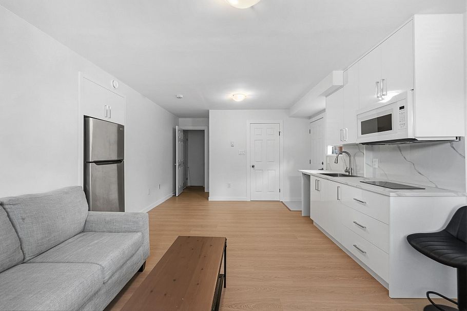 Studio 3xxx ST. ANDREWS AVENUE, North Vancouver BC V7N 2A3 North Vancouver, BC - 5