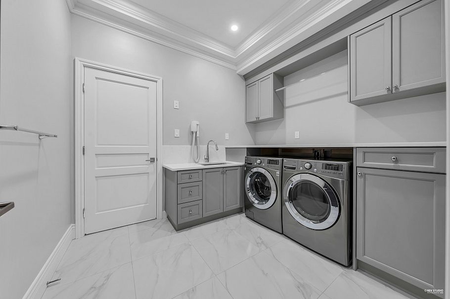 3562 W 34th Avenue Vancouver, BC - 36