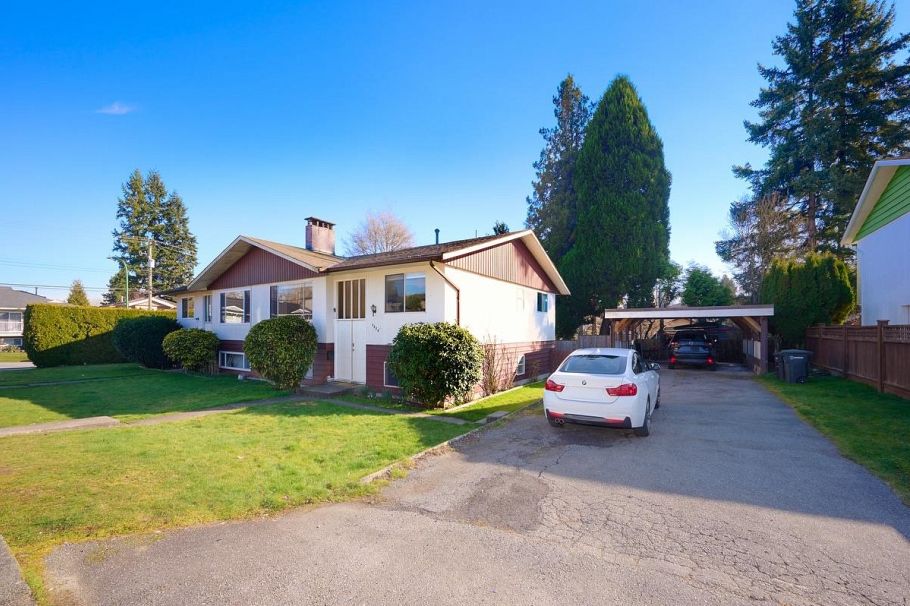 4086/ 4088 Lister Court Burnaby, BC - 1