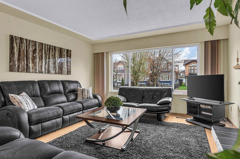 3031 E 16th Avenue Vancouver, BC - 6