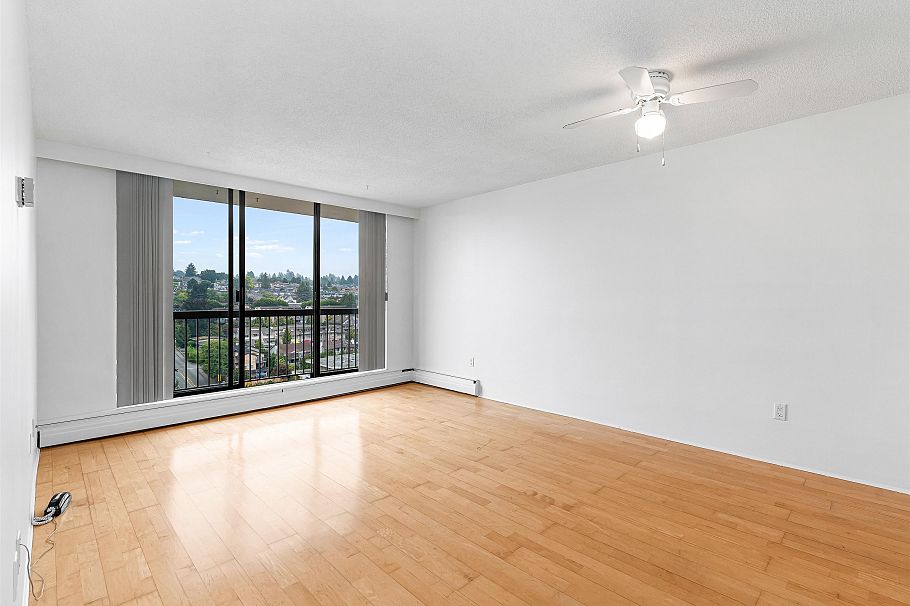 1605 145 St. Georges Avenue North Vancouver, BC - 6