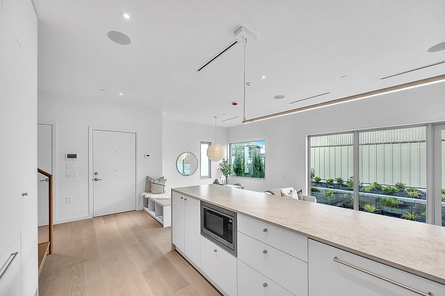 2 2915 E 5th Avenue Vancouver, BC - 7