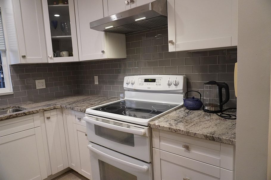 106 1868 E 11th Avenue Vancouver, BC - 11