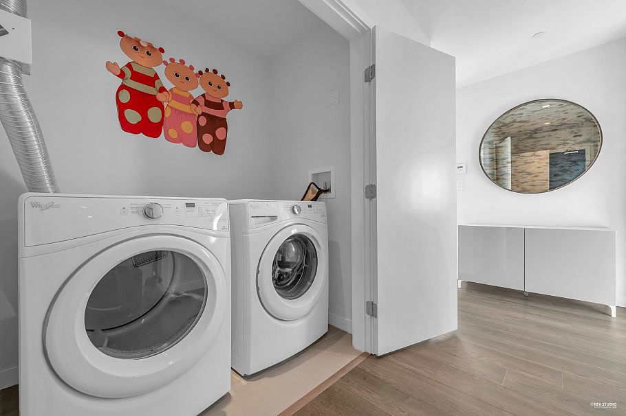 2301 125 E 14th Street North Vancouver, BC - 13